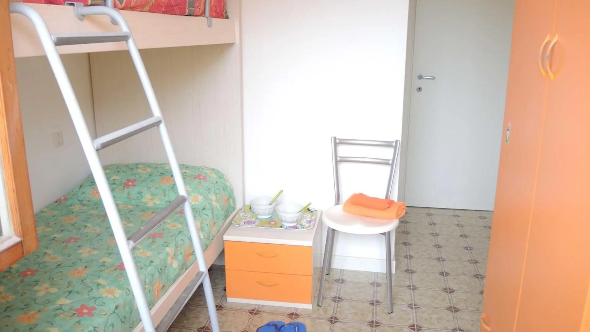Apartment Colourful Flat Next To The Beach - Beahost Rentals Bibione Italy