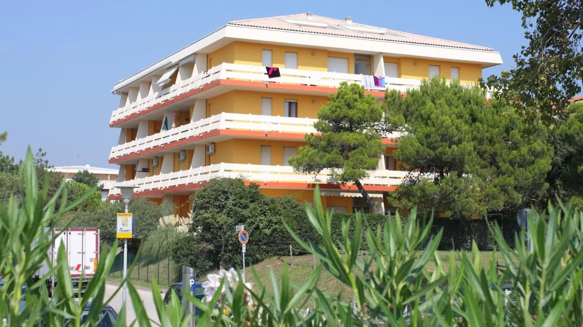Apartment Colourful Flat Next To The Beach - Beahost Rentals Bibione